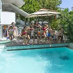 Hotel Dory