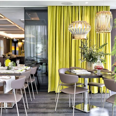 Ξενοδοχείο Dory 4*